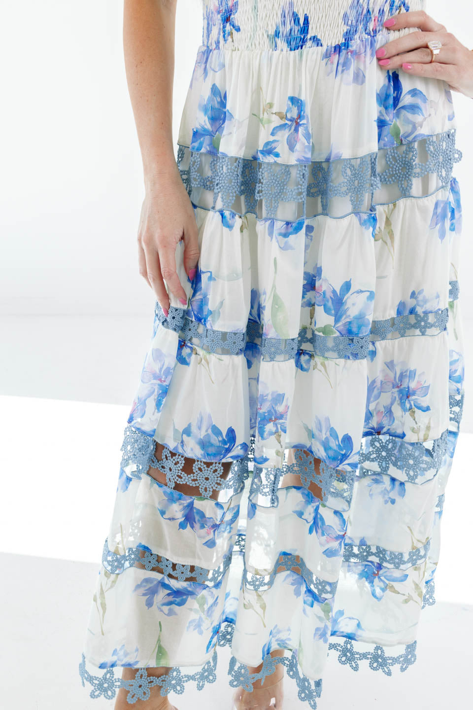 In The Wind Midi Dress - White - Image 3